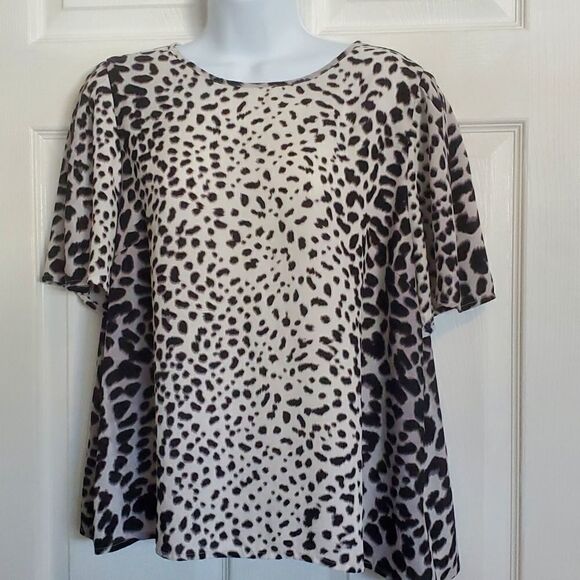 Cheeta print top - Picture 1 of 3
